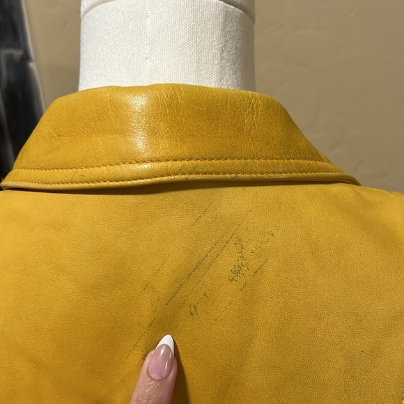 Parfait Leather Italy Yellow Leather Jacket Size Medium - Picture 11 of 16